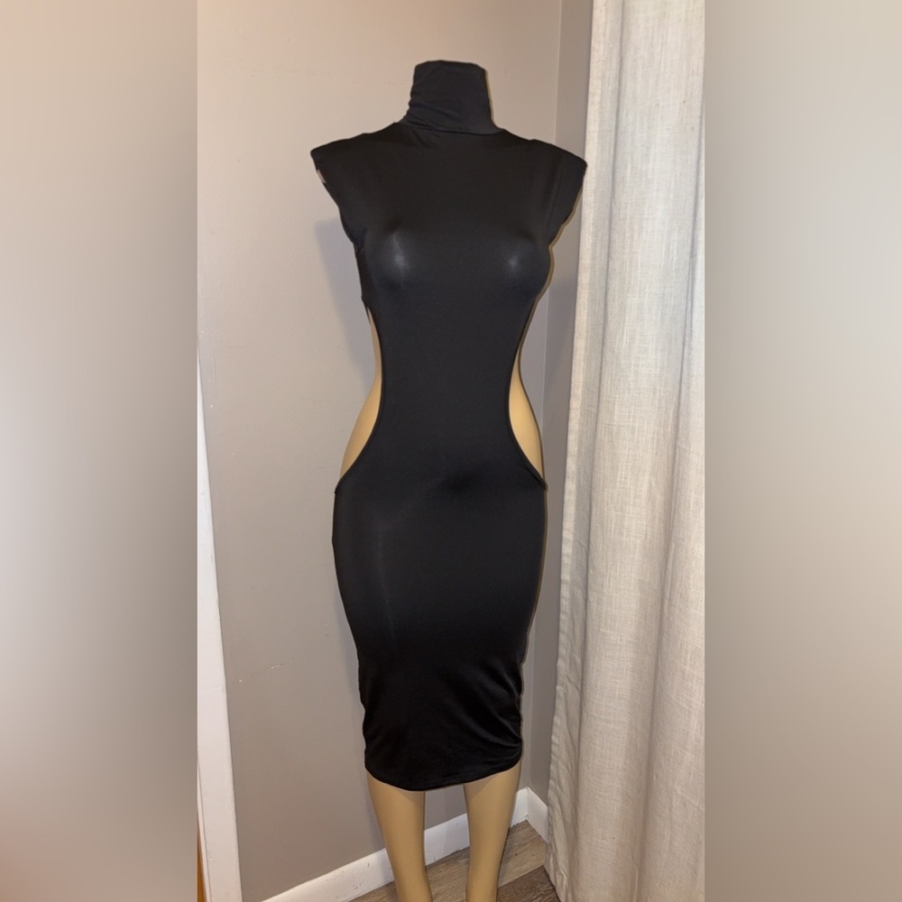 Black Cutout Bodycon Dress